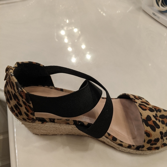 Shoes - Picture 2 of 5